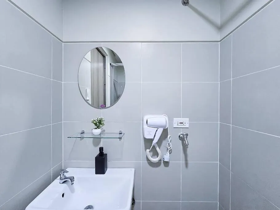 1Br Unit Condotel W Balcony Fame Residences -Fm33 Manila