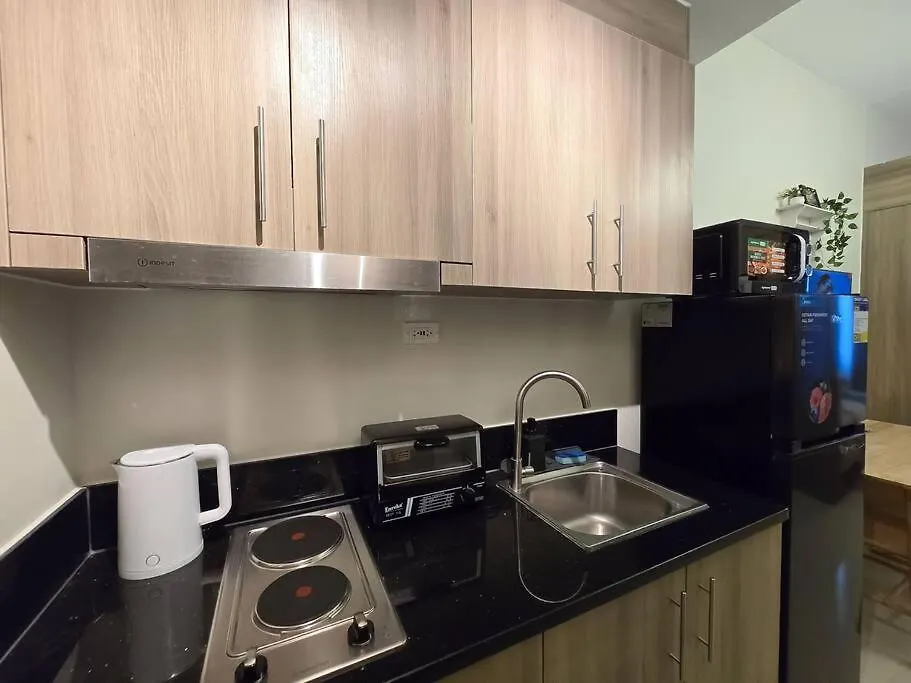1Br Unit Condotel W Balcony Fame Residences -Fm33 Manila