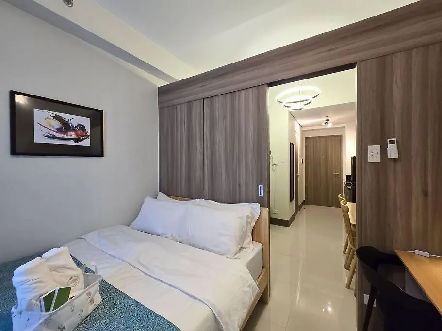 1Br Unit Condotel W Balcony Fame Residences -Fm33 Manila